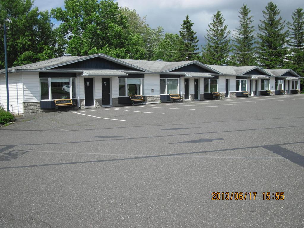 Motel Parc Inc. 2*